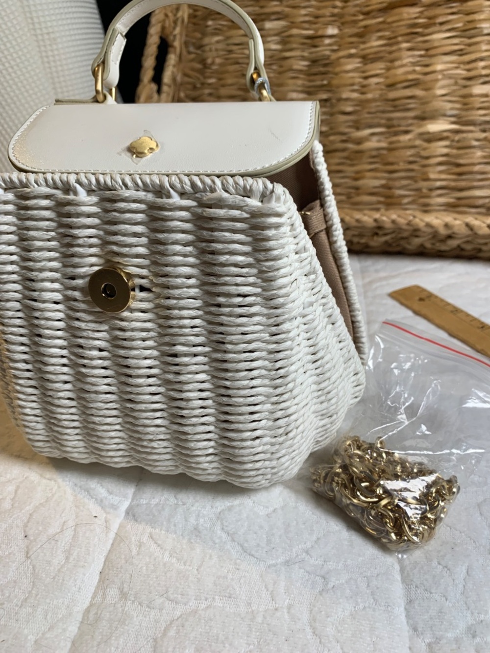 Antonio Melani white woven mini handbag/NWT cute and summery - Picture 10 of 16